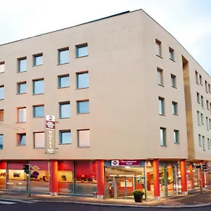 Отель Western Plaza